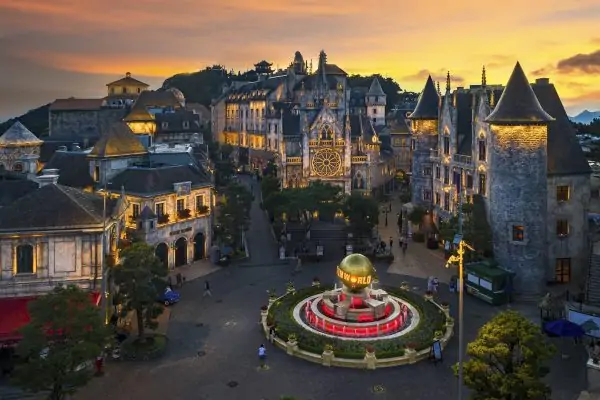 Cable car to Ba Na Hills from Hoi An