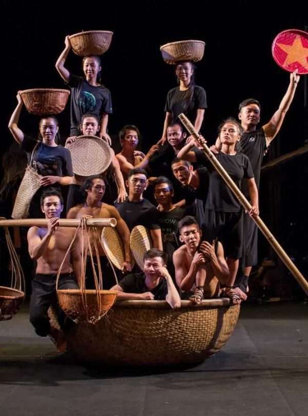 teh dar show hoi an - a must see show in hoi an. hoi an fairy tour