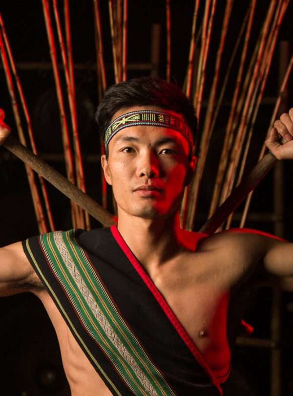 teh dar show hoi an - a must see show in hoi an. hoi an fairy tour