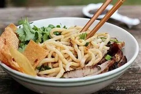 best cao lau in hoi an
