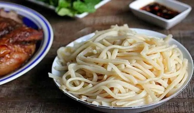 Cao Lau - The most unique specialty of Hoi An