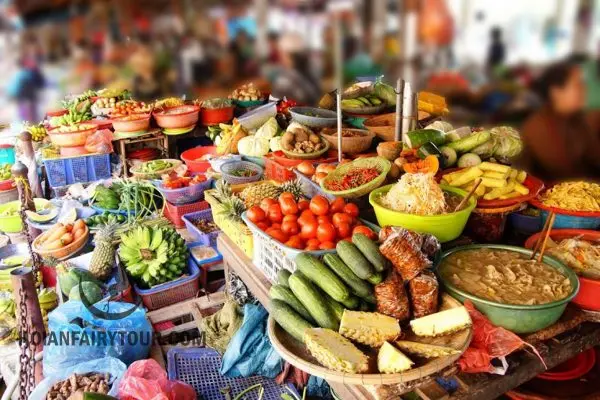 Markets in Hoi An - Tan An Market