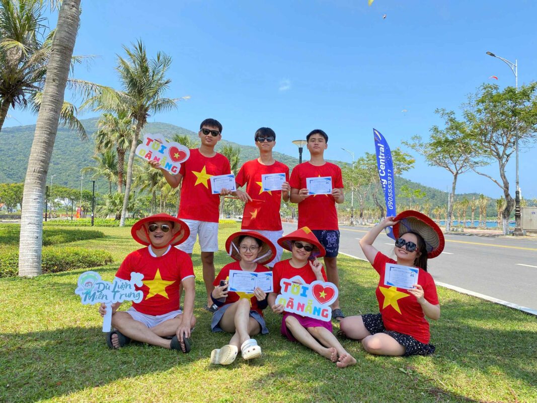 paragliding in da nang