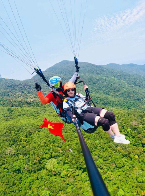 paragliding in da nang