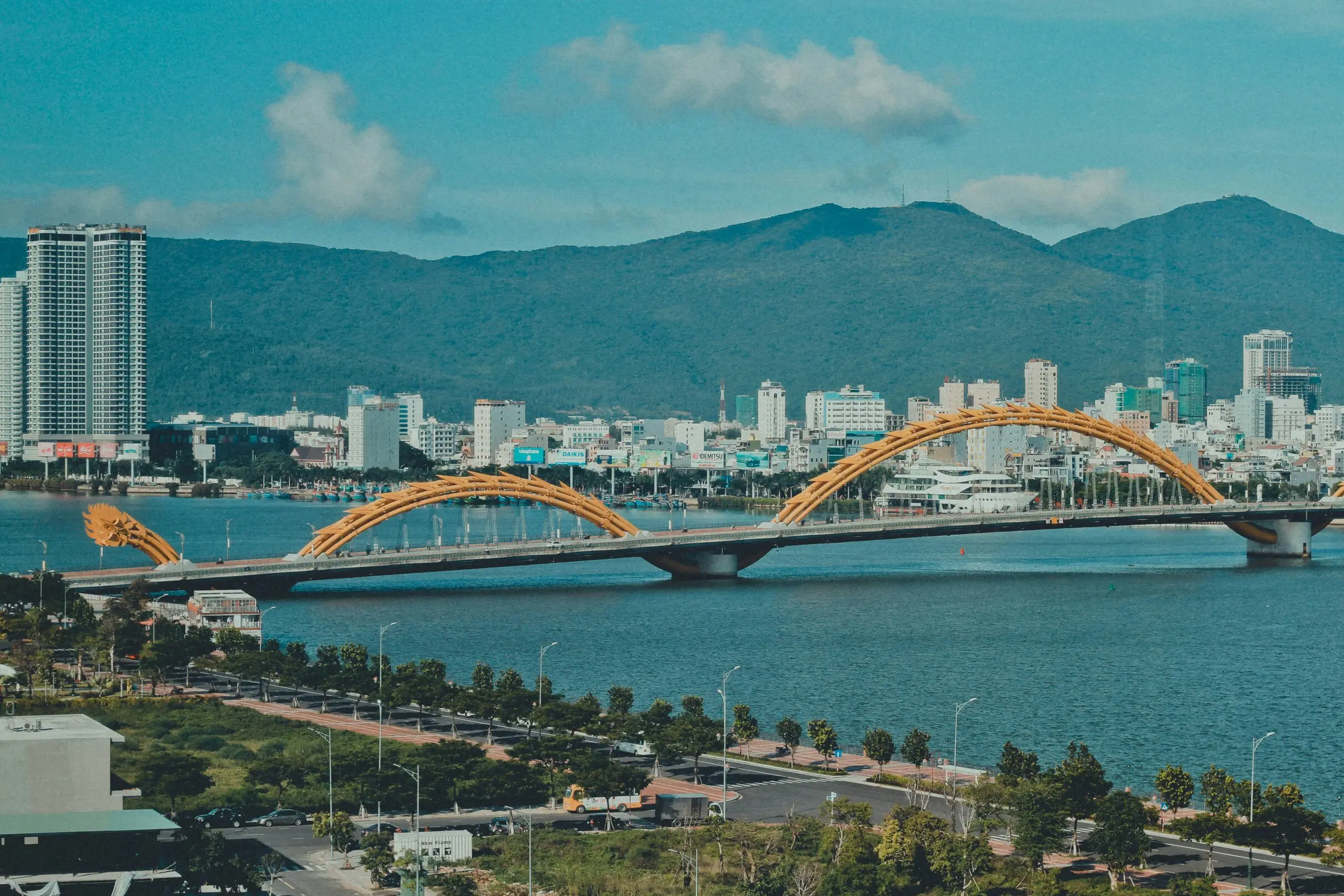 Da Nang city and the Han river