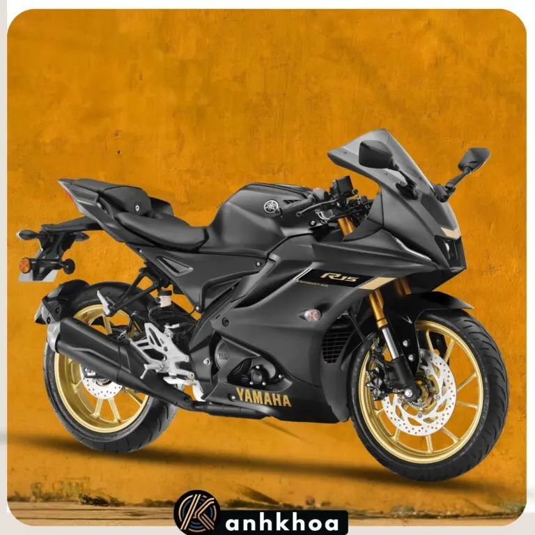 Yamaha R15 rental in Hoi An
